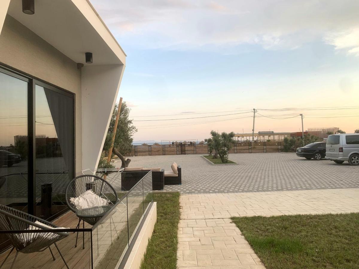 Luna Mare Seaside Apartahotel